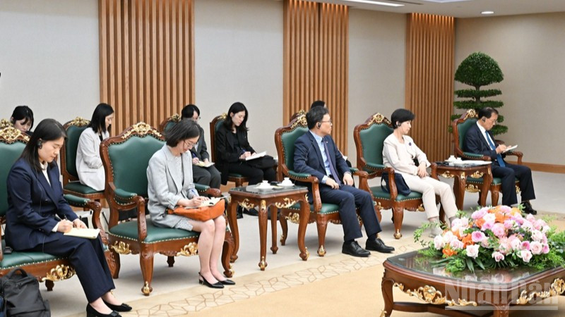 Các đại biểu phía Hàn Quốc tham dự buổi tiếp. (Ảnh: TRẦN HẢI) Các đại biểu phía Hàn Quốc tham dự buổi tiếp. (Ảnh: TRẦN HẢI)