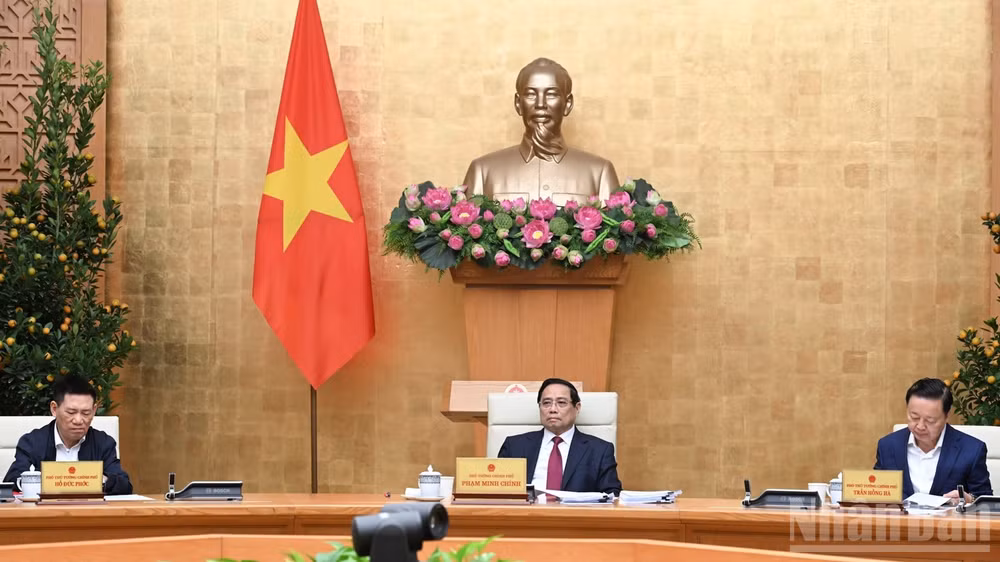 Thủ tướng Phạm Minh Chính chủ trì Phiên họp Chính phủ chuyên đề về xây dựng pháp luật. (Ảnh: Trần Hải)