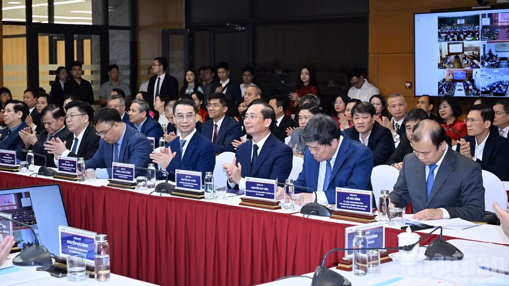 Lãnh đạo một số bộ, ngành, cơ quan, đơn vị tham dự buổi làm việc. (Ảnh: Trần Hải)