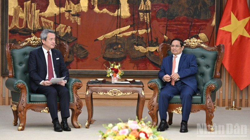 Thủ tướng Chính phủ Phạm Minh Chính tiếp ông Masayuki Omoto, Tổng Giám đốc Tập đoàn Marubeni. (Ảnh: TRẦN HẢI) ndo_br_a2-4406.jpg