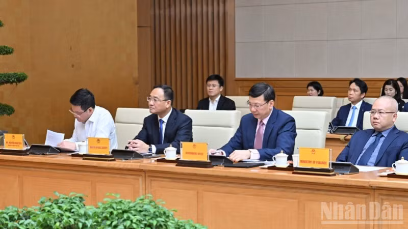 Đại diện lãnh đạo các bộ, ngành Việt Nam tham dự buổi tiếp, làm việc. (Ảnh: Trần Hải)