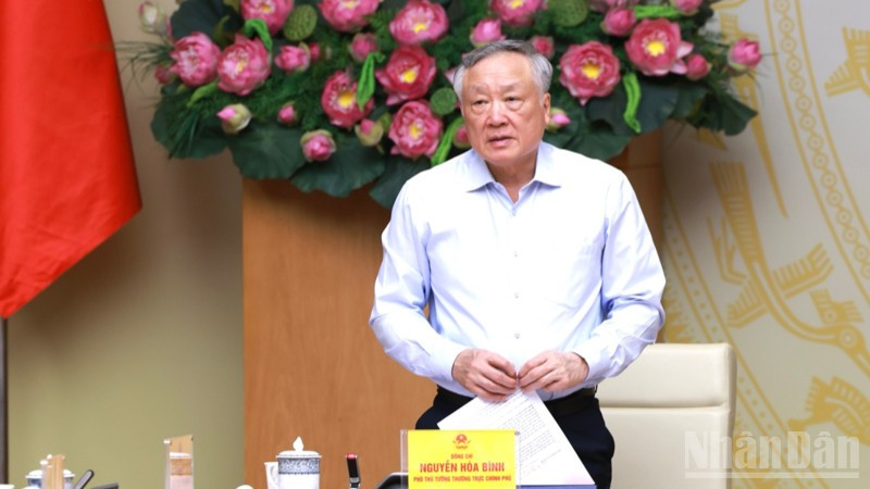Phó Bí thư Thường trực Đảng ủy Chính phủ, Phó Thủ tướng Thường trực Chính phủ Nguyễn Hoà Bình phát biểu ý kiến tại hội nghị. (Ảnh: TRẦN HẢI) ndo_br_a7-387.jpg