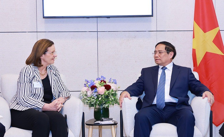Thủ tướng Phạm Minh Chính tiếp lãnh đạo tập đoàn công nghệ Thales. (Ảnh: VGP/Nhật Bắc)