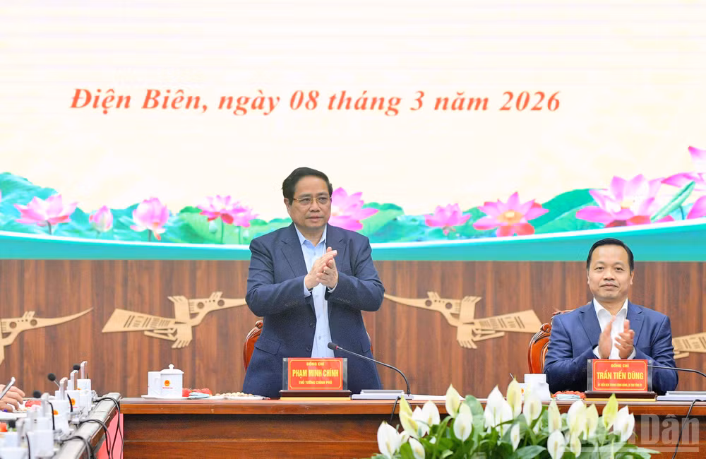 Thủ tướng Chính phủ Phạm Minh Chính chủ trì cuộc làm việc với tỉnh Điện Biên. (Ảnh: Thanh Giang)