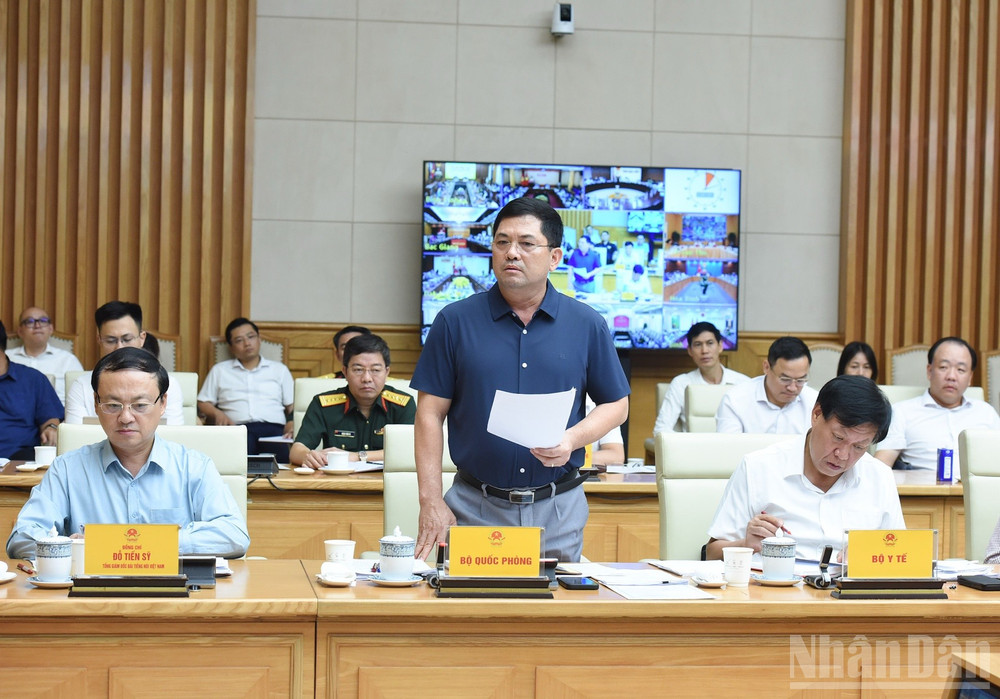 Đại diện lãnh đạo Bộ Quốc phòng phát biểu tại Hội nghị. (Ảnh: TRẦN HẢI) ndo_br_a7.jpg