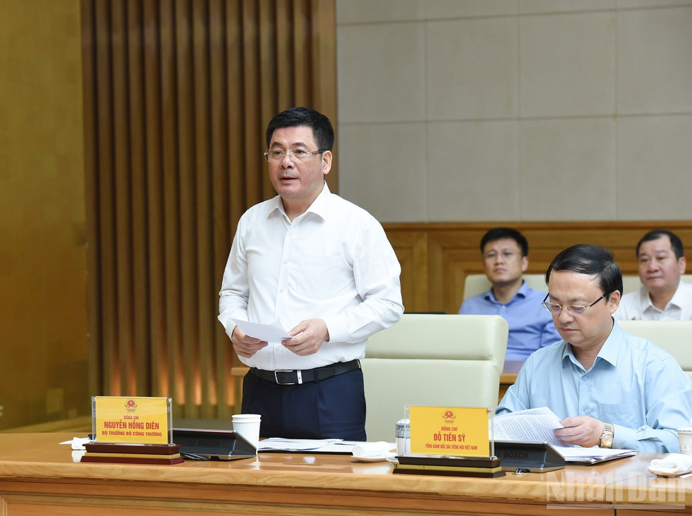 Bộ trưởng Công thương Nguyễn Hồng Diên phát biểu tại Hội nghị. (Ảnh: TRẦN HẢI) ndo_br_a2-312.jpg