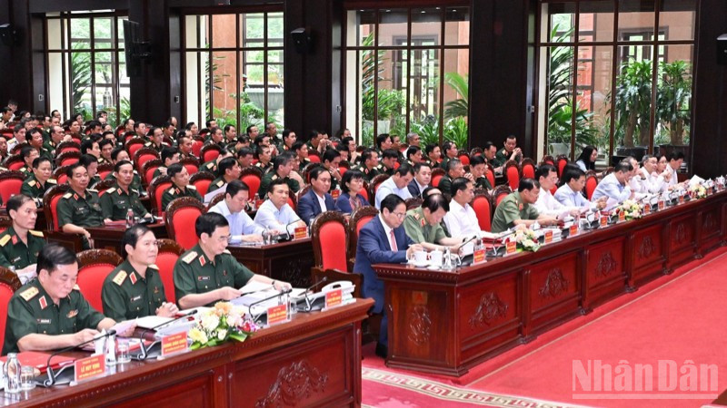 Thủ tướng Phạm Minh Chính, các đồng chí lãnh đạo và đại biểu tham dự Hội nghị. (Ảnh: TRẦN HẢI) ndo_br_a4-4078.jpg