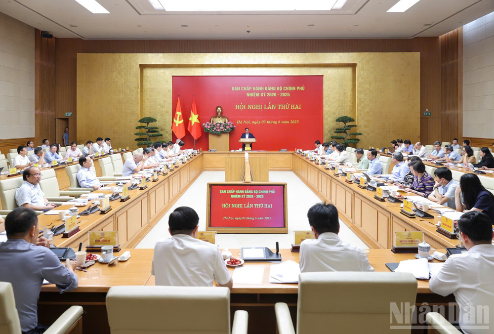Quang cảnh Hội nghị lần thứ hai Ban Chấp hành Đảng bộ Chính phủ. (Ảnh: Trần Hải) ndo_br_a2.jpg