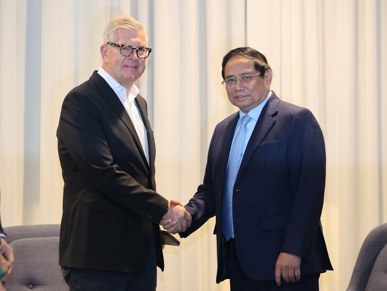 Thủ tướng Phạm Minh Chính tiếp ông Borje Ekholm, Tổng Giám đốc Tập đoàn Ericsson. (Ảnh: NHẬT BẮC/ VGP)