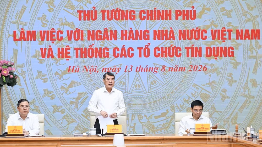 Thủ tướng Chính phủ Lê Minh Hưng chủ trì cuộc làm việc với Ngân hàng Nhà nước Việt Nam và hệ thống các tổ chức tín dụng. (Ảnh: TRẦN HẢI)
