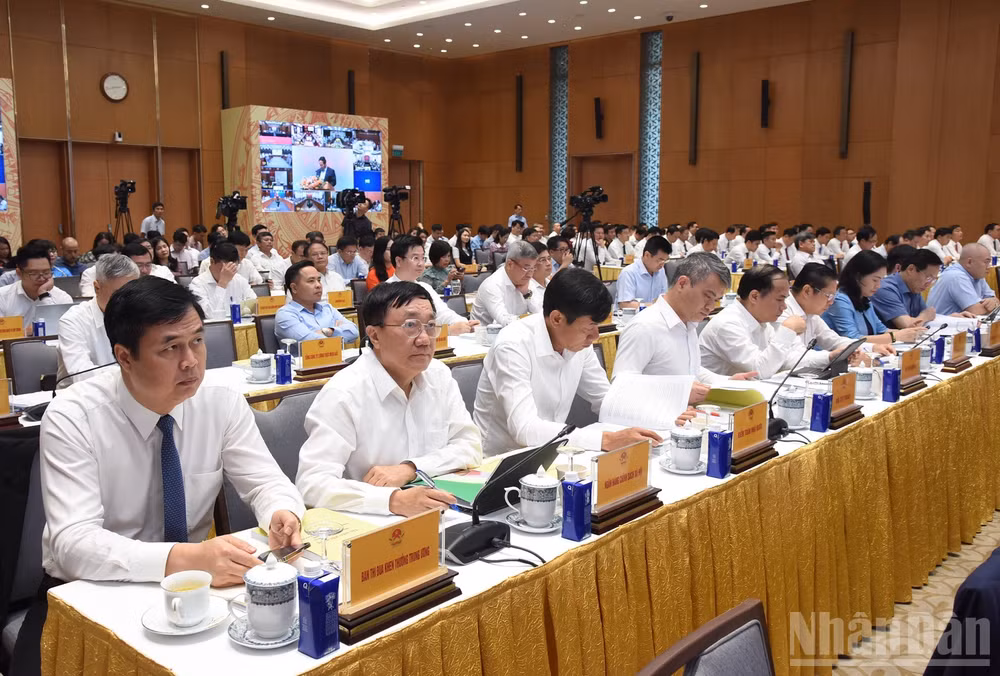 Các đại biểu tham dự Hội nghị. (Ảnh: TRẦN HẢI)