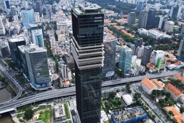 Toà nhà Trung tâm tài chính quốc tế Saigon Marina tại Thành phố Hồ Chí Minh. (Ảnh: THẾ ANH) 