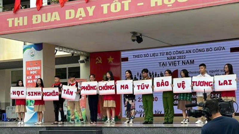 Học sinh Trường trung học cơ sở Nghĩa Tân (quận Cầu Giấy, Hà Nội) tham gia cuộc thi “Trường học không ma túy”. (Ảnh HUY HÀ)