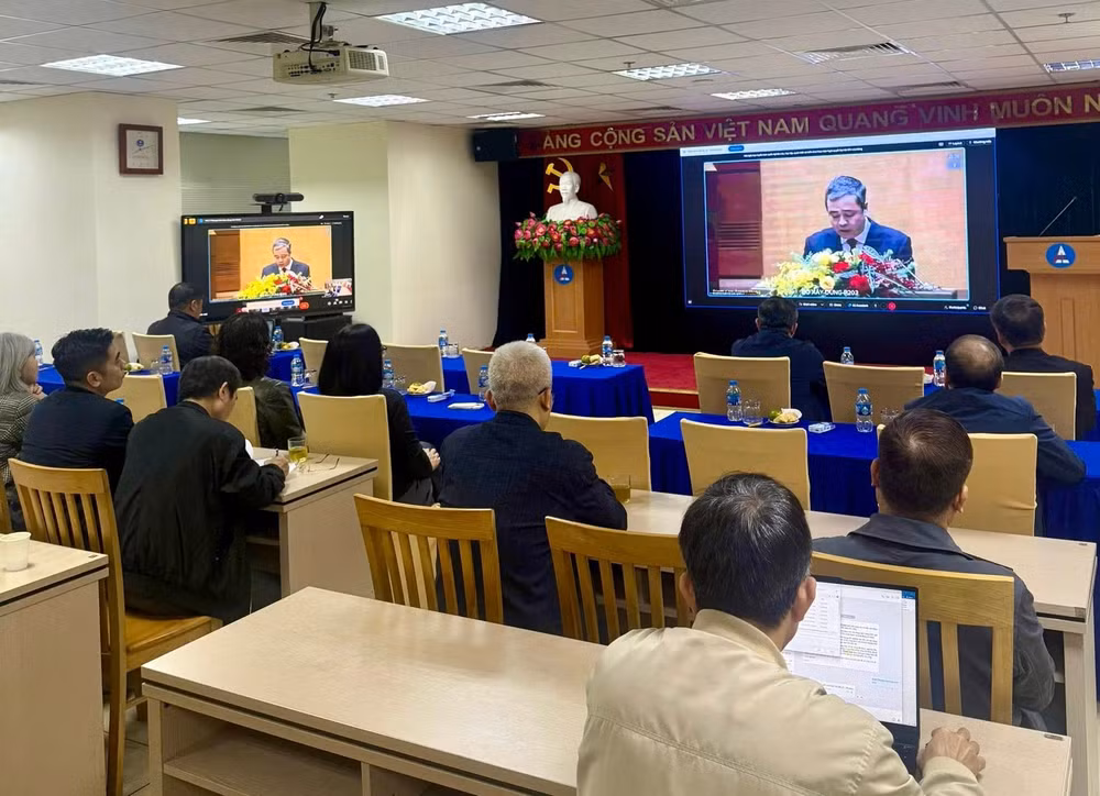 dang-bo-tong-cong-ty-dtpt-duong-cao-toc-vn.jpg