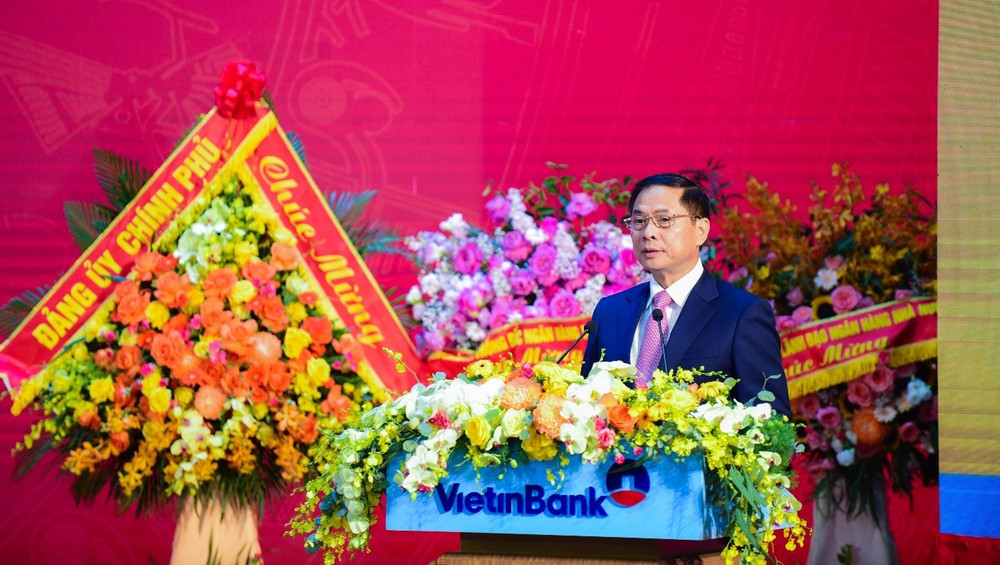 Đồng chí Bùi Thanh Sơn, Ủy viên Trung ương Đảng, Phó Thủ tướng Chính phủ, Bộ trưởng Ngoại giao phát biểu chỉ đạo. vt4.jpg