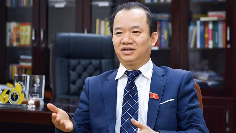 PGS, TS Bùi Hoài Sơn trong một cuộc trao đổi với báo chí. (Ảnh: TL)