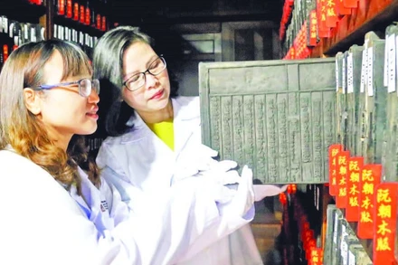 Di sản tư liệu Mộc bản triều Nguyễn được bảo quản trong kho chuyên dụng hiện đại.