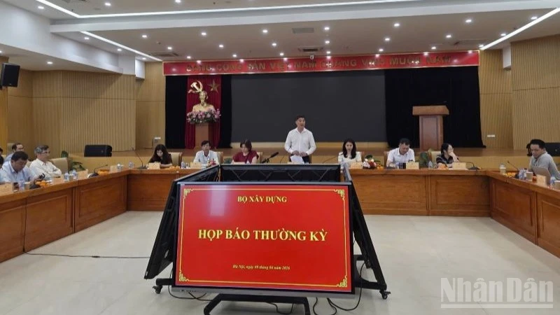 Hàng không Việt Nam ứng phó biến động giá nhiên liệu, cân nhắc tăng trần giá vé