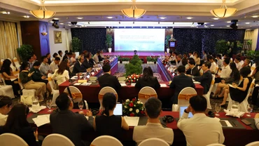 Quang cảnh diễn đàn.
