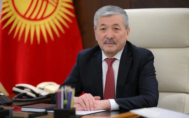 Thủ tướng Cộng hòa Kyrgyzstan Adylbek Kasimalyev.
