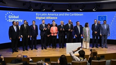 Các nhà lãnh đạo Châu Âu và Cộng đồng các quốc gia Mỹ Latinh và Caribe tại Hội nghị thượng đỉnh EU-CELAC, tại Brussels, Bỉ, ngày 17/7/2023. Ảnh: AFP/TTXVN