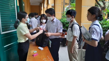 Học sinh Thành phố Hồ Chí Minh tham dự Kỳ thi lớp 10 tại điểm thi Trường Trung học phổ thông Trưng Vương, quận 1