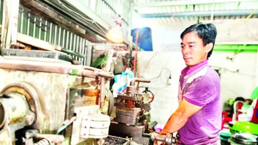 Người dân xã đảo Thạnh An có nhiều lựa chọn để phát triển sản xuất kể từ khi có nguồn điện lưới ổn định.