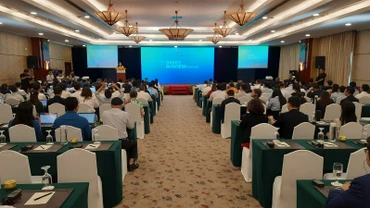 Quang cảnh diễn đàn.