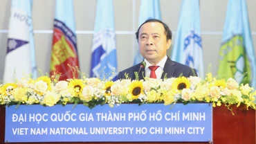 Đồng chí Vũ Hải Quân, Giám đốc Đại học Quốc gia Thành phố Hồ Chí Minh phát biểu tại lễ công bố.
