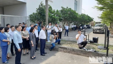 Đoàn công tác tham quan các đơn vị trực thuộc Khu công nghệ cao Thành phố Hồ Chí Minh.