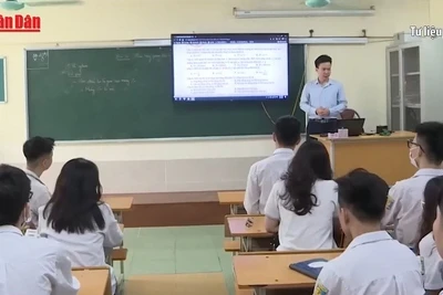 [Video] Hà Nội bổ sung gần 7.800 chỉ tiêu vào lớp 10 trường tư thục