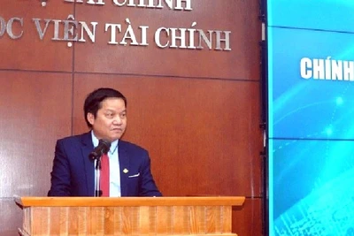 PGS.TS Nguyễn Mạnh Thiều - Phó Giám đốc Học viện Tài chính phát biểu tại hội thảo
