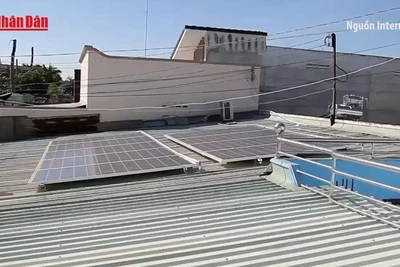 [Video] Lắp điện mặt trời mái nhà không đăng ký có thể bị phạt