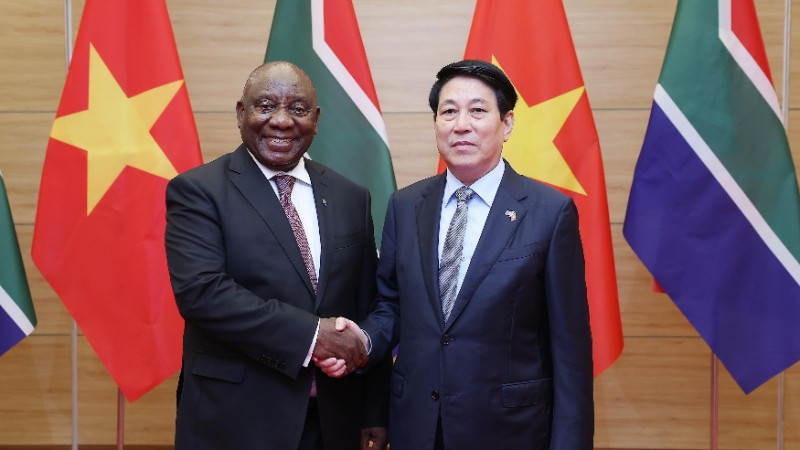 Chủ tịch nước Lương Cường và Tổng thống Cộng hòa Nam Phi Cyril Ramaphosa. (Ảnh: TTXVN)