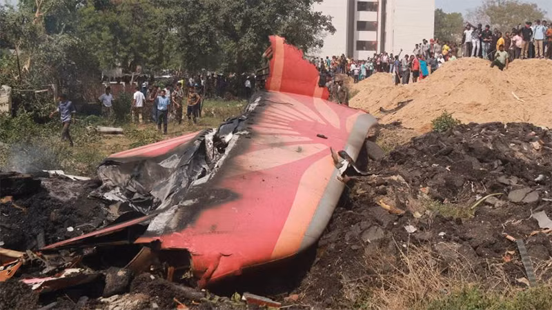 Mảnh vỡ của máy bay gặp nạn. (Ảnh: Tân Hoa Xã)