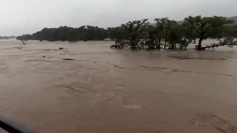 Mưa lớn tại hạt Kerr và các khu vực khác ở trung tâm Texas đã gây ra tình trạng ngập lụt nghiêm trọng và thiệt hại về người. (Nguồn: Facebook của thành phố Kerrville)