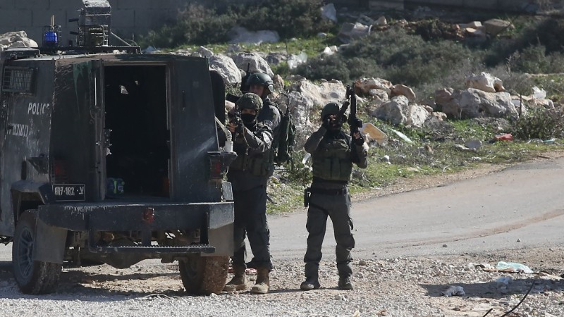 Các lực lượng Israel được triển khai tại thành phố Nablus, Bờ Tây, ngày 8/1/2026. (Ảnh: THX/TTXVN)