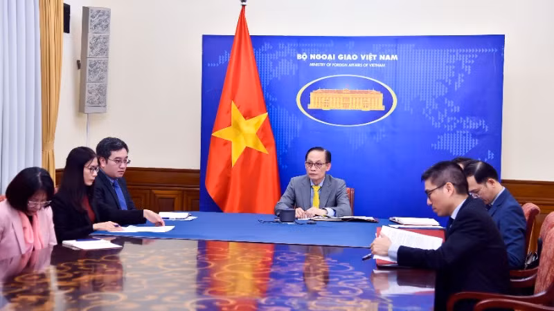 Quang cảnh buổi điện đàm. (Ảnh: Báo Thế giới và Việt Nam)