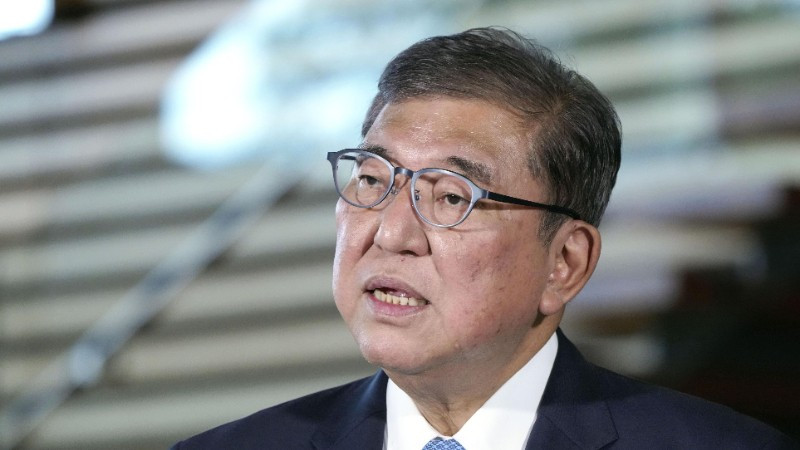 Thủ tướng Nhật Bản Shigeru Ishiba phát biểu với báo giới tại thủ đô Tokyo. (Ảnh: Kyodo/TTXVN)