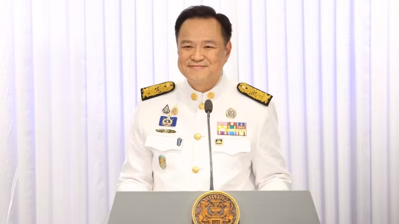 Tân Thủ tướng Thái Lan Anutin Charnvirakul phát biểu sau lễ nhận sắc lệnh phê chuẩn của Hoàng gia, tại Bangkok, ngày 7/9/2025. (Ảnh: THX/TTXVN)