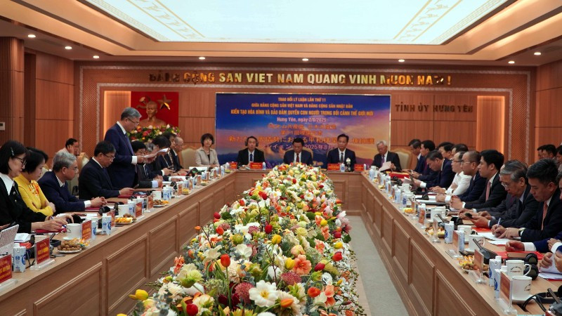 Quang cảnh hội nghị trao đổi lý luận lần thứ 11 giữa Đảng Cộng sản Việt Nam và Đảng Cộng sản Nhật Bản tại Hưng Yên. (Ảnh: TTXVN)