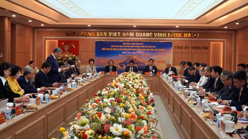 Quang cảnh hội nghị trao đổi lý luận lần thứ 11 giữa Đảng Cộng sản Việt Nam và Đảng Cộng sản Nhật Bản tại Hưng Yên. (Ảnh: TTXVN)