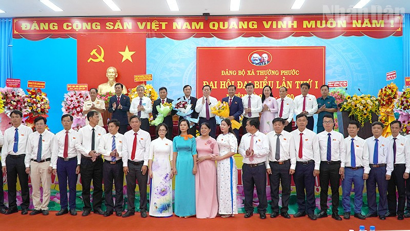 Ban Chấp hành Đảng bộ xã Thường Phước ra mắt Đại hội. ndo_tr_thuongphuoc-3.jpg