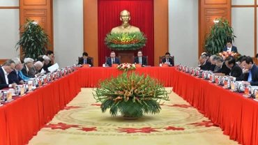 Quang cảnh Hội nghị các đồng chí nguyên lãnh đạo Đảng, Nhà nước góp ý kiến vào các dự thảo văn kiện trình Đại hội XIV diễn ra tại Trụ sở Trung ương Đảng, ngày 6/11/2024. (Ảnh: ĐĂNG KHOA)