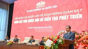 Chủ tịch Quốc hội Trần Thanh Mẫn phát biểu khai mạc diễn đàn.