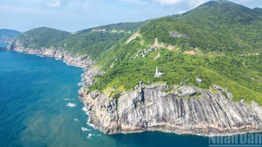 [Ảnh] Kì vĩ "mắt biển" giữa trùng khơi của thành phố Đà Nẵng 