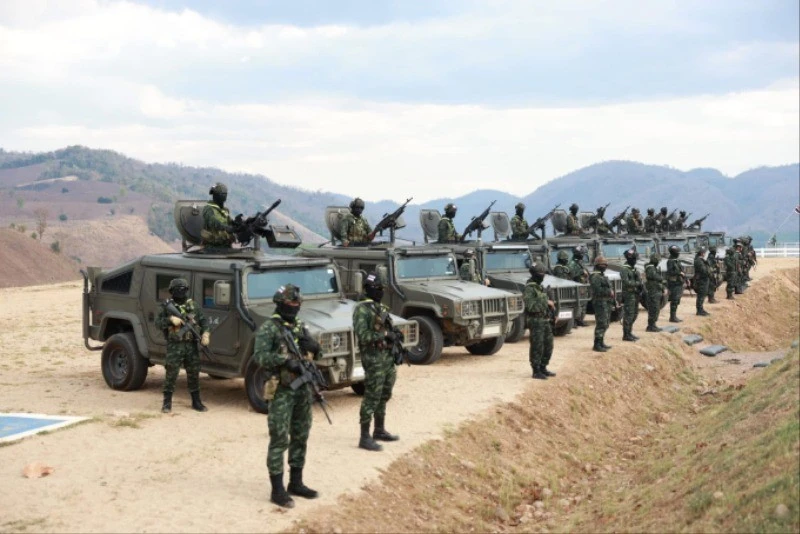 [Video] Thái Lan – Campuchia đồng loạt tăng cường quân đội dọc biên giới tranh chấp