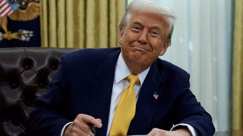 [Video] Nguyên nhân Nhà Trắng xác nhận tổng thống Trump suy tĩnh mạch 