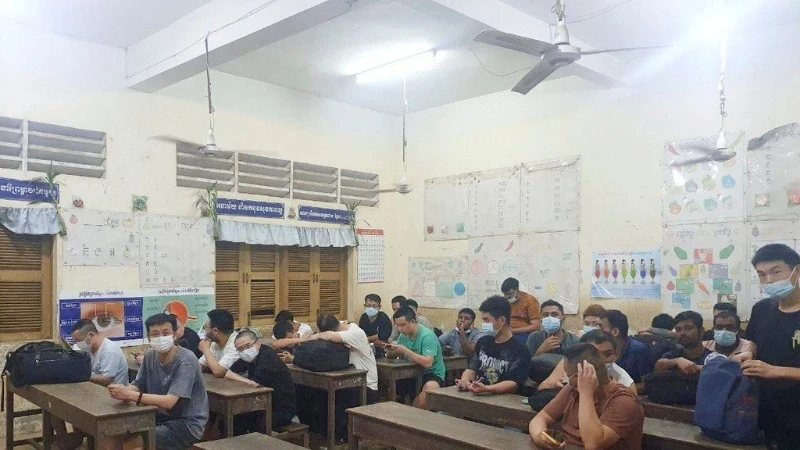 [Video] Hơn 2200 nghi phạm lừa đảo trực tuyến bị bắt giữ tại Campuchia 