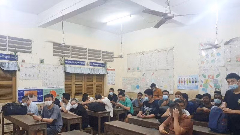 [Video] Hơn 2200 nghi phạm lừa đảo trực tuyến bị bắt giữ tại Campuchia 